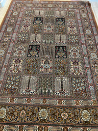 Authentic hand knotted Persian rug 
