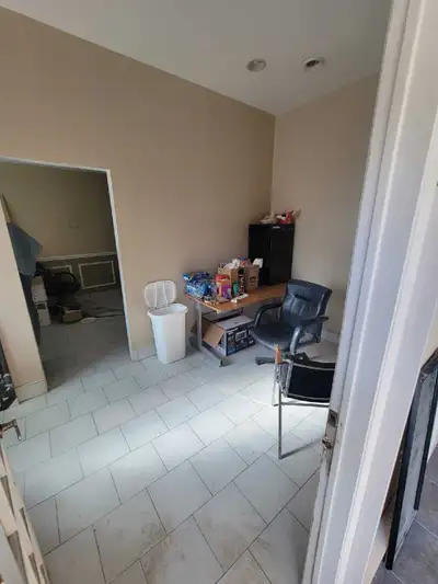 $3000 all inclusive of utilities. Space will be emptied and it's 2 levels appx 1000sqft in Etobicoke...