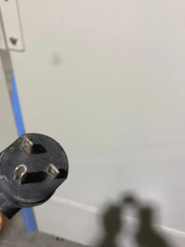 Thermo Fisher Scientific 995 sub zero freezer, 230volt and 130V in Freezers in Calgary - Image 7