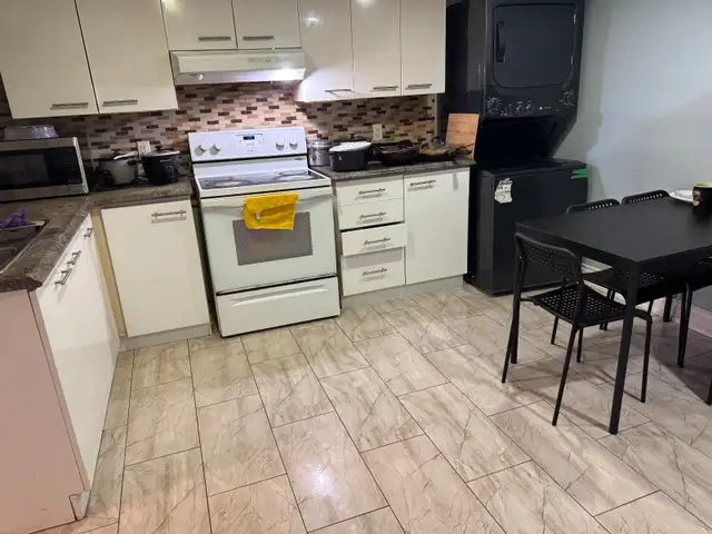 Room rent in Scarborough ( Lawrence , kingston & Morningside) in Room Rentals & Roommates in City of Toronto - Image 4