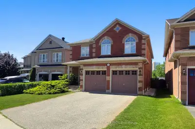 Mississaugas The Place 4 Bathrooms 5 Bedrooms Hurontario And Egl