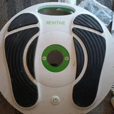Revitive Circulation Booster Remote + Charger Manual Additional pads