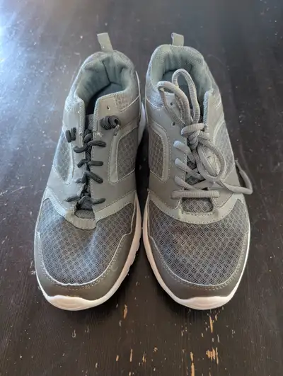 Memory Foam Running Shoes, Men's Size 10 - Excellent Condition, View more