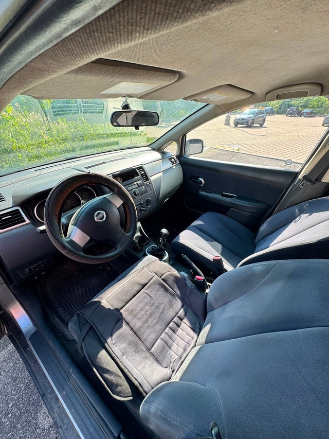 Car Nissan versa — photo 5