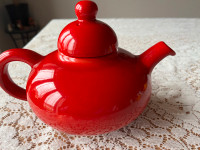 Red Ceramic HayHoe Flowerdale Tea Pot