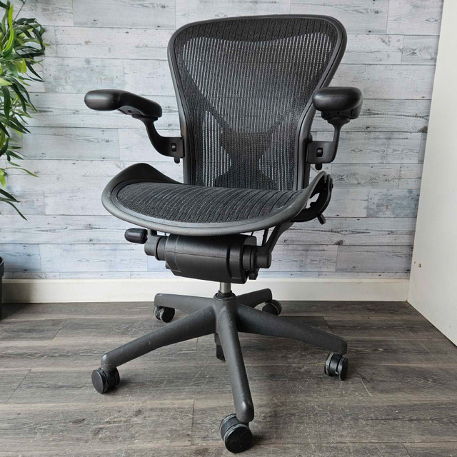 Herman Miller Aeron ergonomic office chair FREE DELIVERY  in Other in City of Toronto