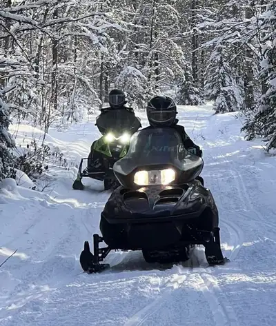 ❄️ 2001 Arctic Cat Z370 – Super Clean & Ready to Ride! – $2,899 ❄️ Excellent condition and always pr...