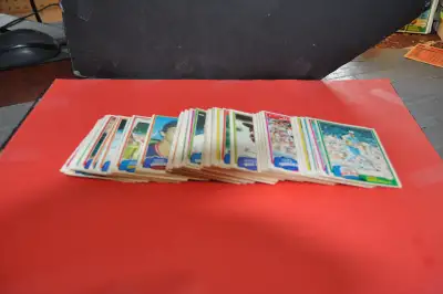 OPC o pee chee baseball 1981 starting set lot of +- 88/374 cards, View more