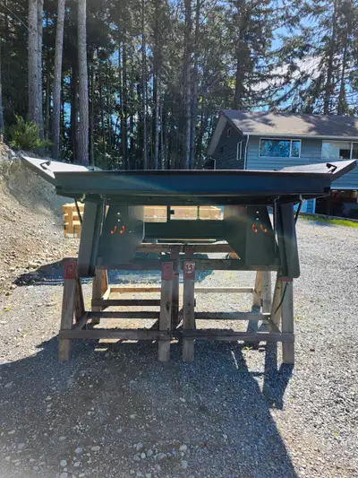 Alu Cab Contour Gladiator Canopy. Complete with Alu Cab toolboxes. 6-month-old, like new. The new co...