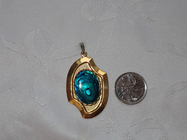 FOR SALE - Large blue pendent in Jewellery & Watches in Peterborough