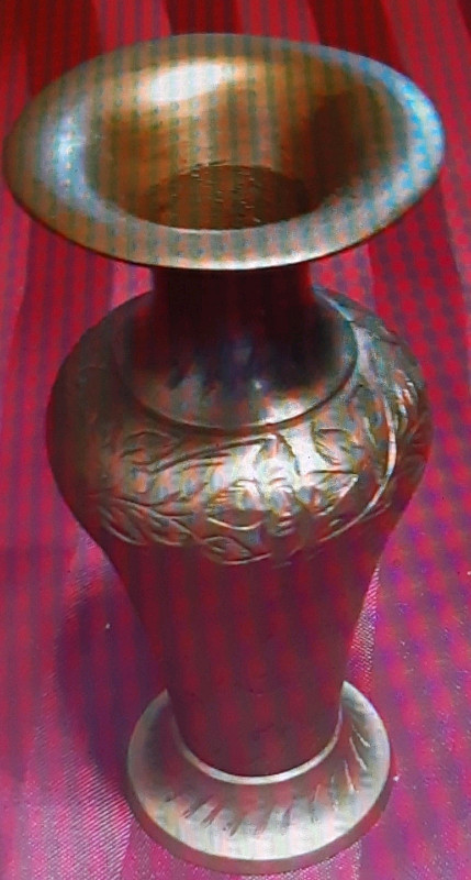 Little Vintage Indian Brass Engraved Vase in Arts & Collectibles in Owen Sound - Image 2