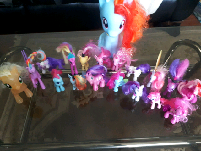 Huge lot of 19  my little pony figures different sizes  in Toys & Games in Oakville / Halton Region - Image 2