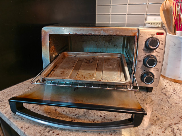 Black and decker toaster oven in Toasters & Toaster Ovens in Edmonton - Image 3