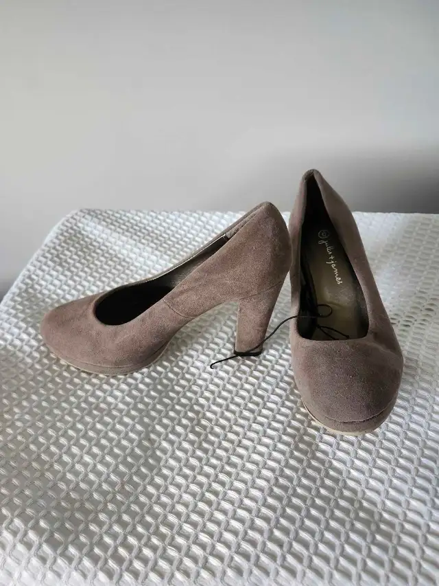 beige pumps628632817047071214