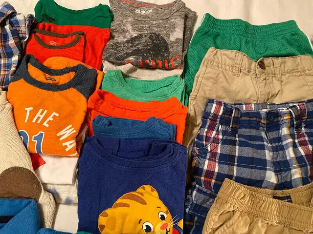 Kids Clothing in Clothing - 12-18 Months in Regina - Image 3