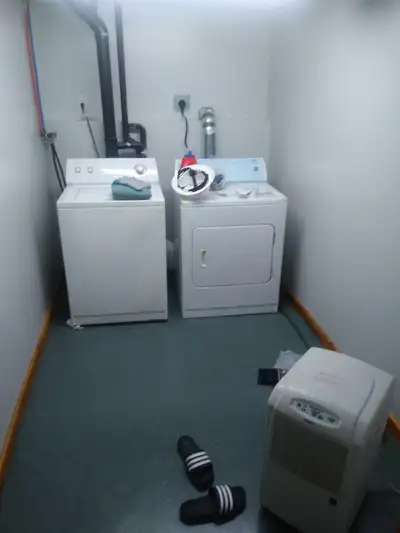 Large one beroom apartment, duplex, suitable for single person, or couple, not suitable for children...