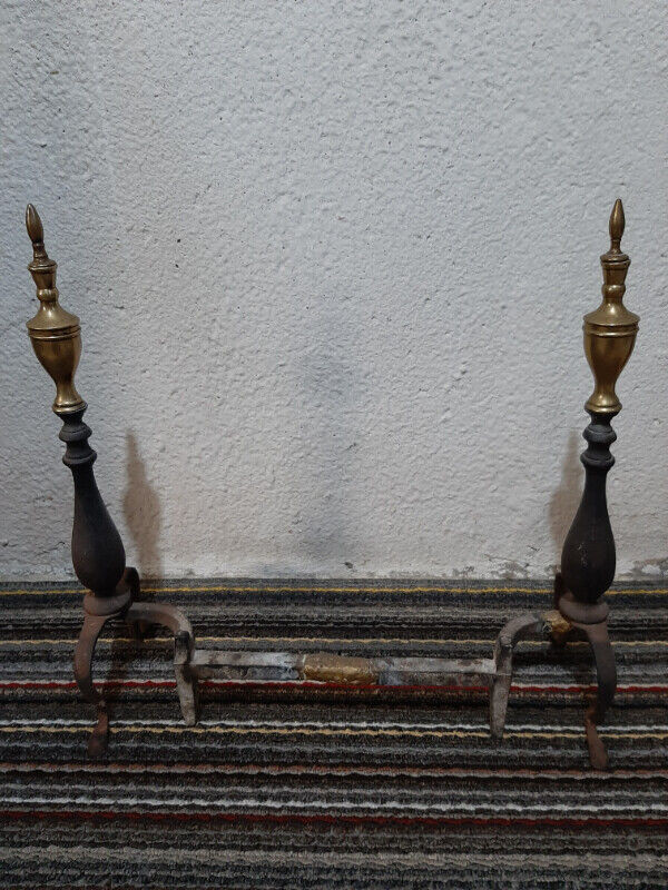 Fire place screen and Andirons in Arts & Collectibles in Oakville / Halton Region - Image 2