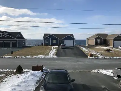 Beautiful 3 bedroom 2 bathroom house for rent in cbs. Close to all amenities, schools and shopping c...