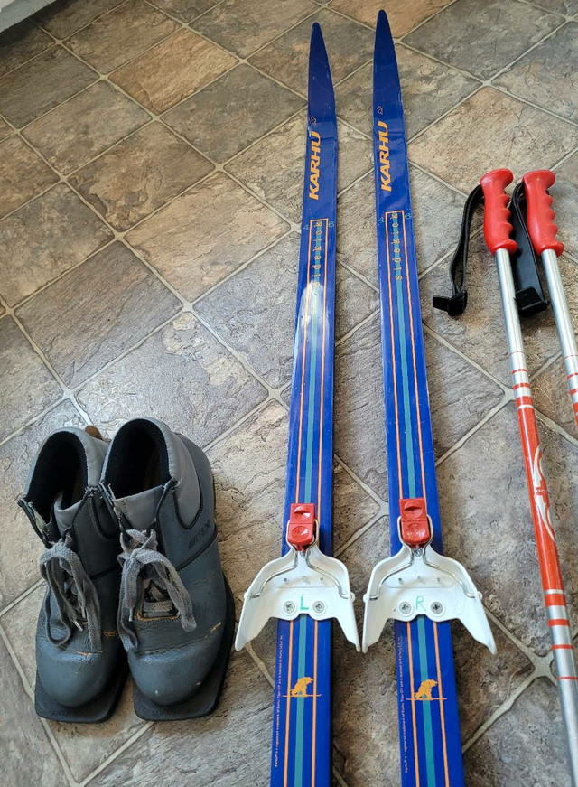 Cross Country Ski sets Waxless - Youth - 3.5 - 5.5 boot sizes in Ski in Winnipeg - Image 3