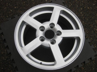 1 Genuine Volvo 70 series 15X6.5 ET43 rim in superb condition