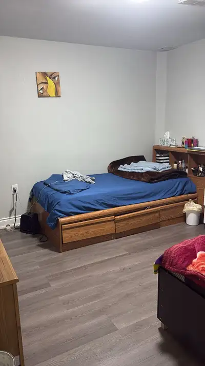 Looking for sharing room for girls nov 1