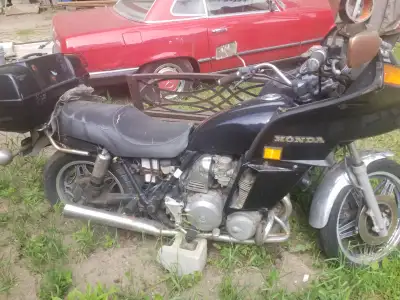 Needs work, selling cheap $300 - text only 519 771-4210