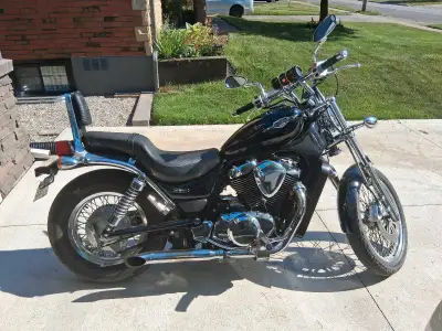 800cc 40000kms Dual exhaust Currently on the road Fast and loud bike selling as is