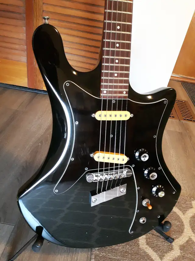 Vintage Guild S60D in Guitars in Mississauga / Peel Region - Image 8
