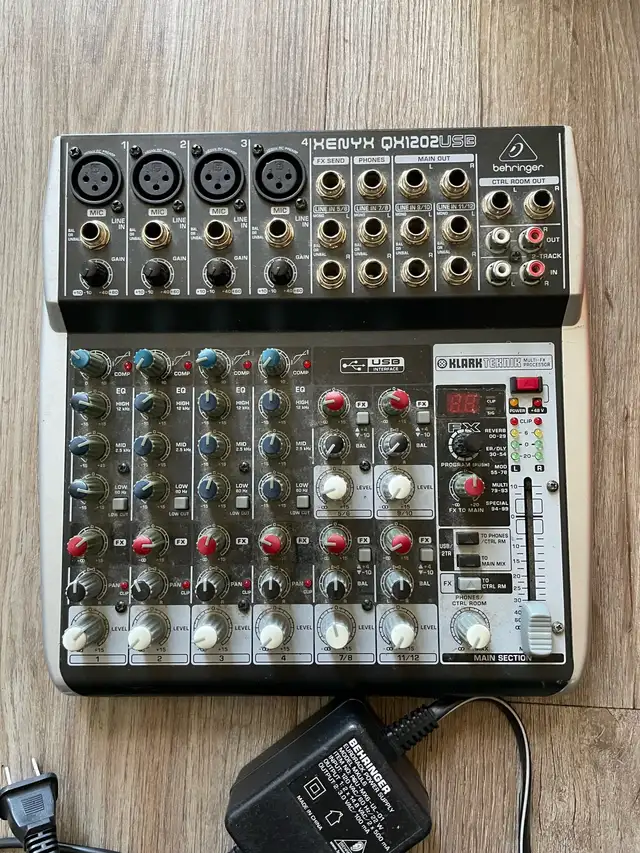 BEHRINGER MIXER IN GREAT CONDITION! in Pro Audio & Recording Equipment in Edmonton - Image 2