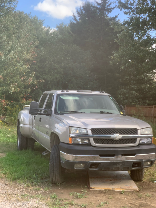 2004 1 ton  duramax Dooley, Silverado 3500 in Cars & Trucks in Hamilton - Image 2