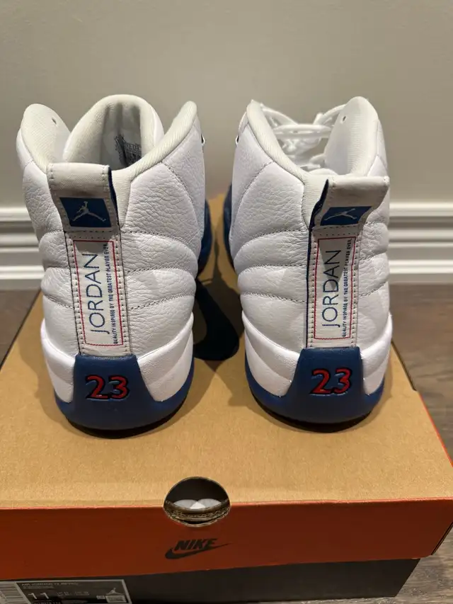 Air Jordan 12 French Blue DS Sz 11 $220 OBO in Men's Shoes in Markham / York Region - Image 5
