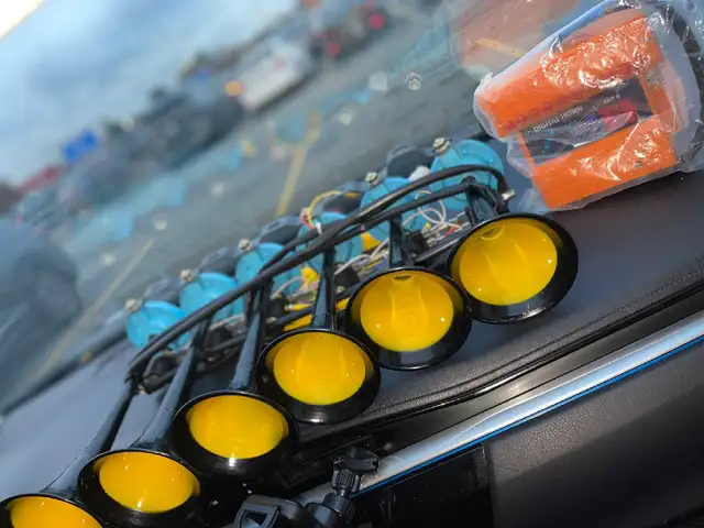 Air pressure truck horn. Punjbi  +60song in Motorcycle Parts & Accessories in Mississauga / Peel Region - Image 3