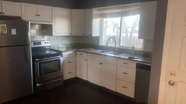 Renovated 8 Bedroom House in Hillsdale Regina | Finished Basemen in Long Term Rentals in Regina - Image 8