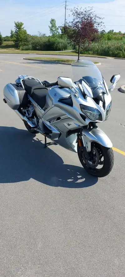 This 2017 Yamaha FJR 1300 is in perfect condition. One of the best sport touring motorcycles. It's t...