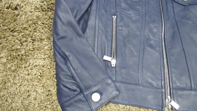 Size Medium Michael Kors Indigo Blue Leather Jacket in Women's - Tops & Outerwear in City of Toronto - Image 6