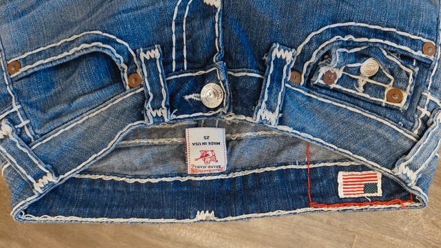 Woman's True Religion jeans 25 inch wast in Women's - Bottoms in Saint John - Image 2