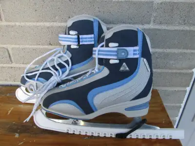 Figure Skates - size 7, View more