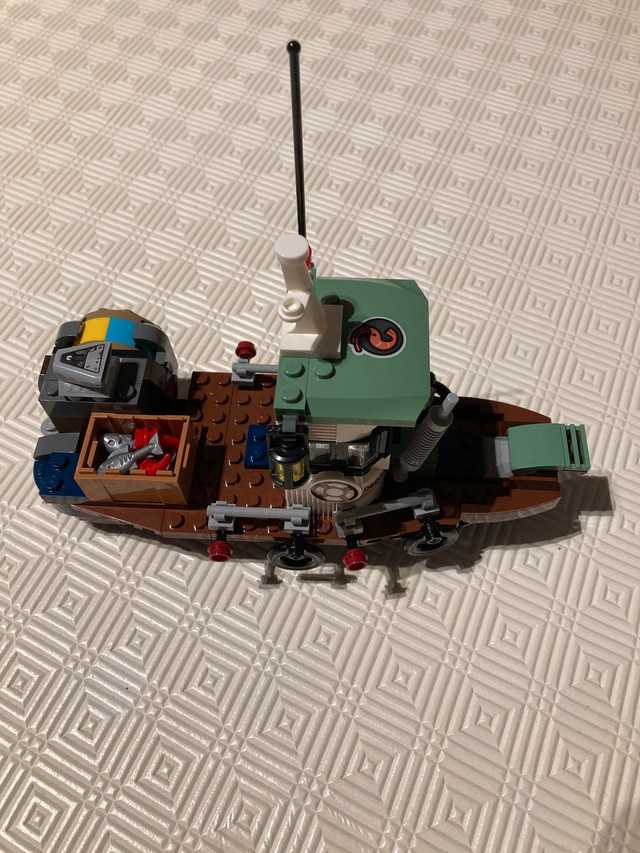 Lego Hidden Side 70419 side wrecked shrimp boat in Toys & Games in City of Toronto - Image 4