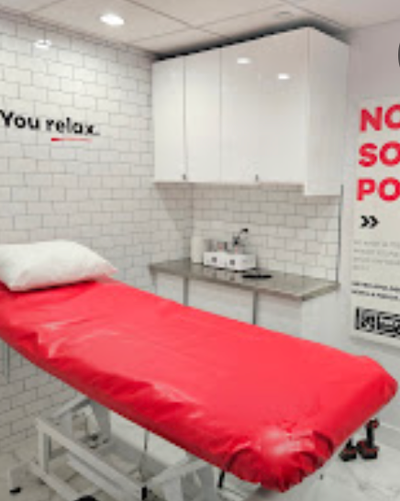 Spa room for rent in Point Grey in beautiful established business. Includes receptionist, laundry on...