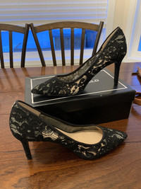 KARL LAGERFELD WOMEN’S SIZE 12, LACE HEELS