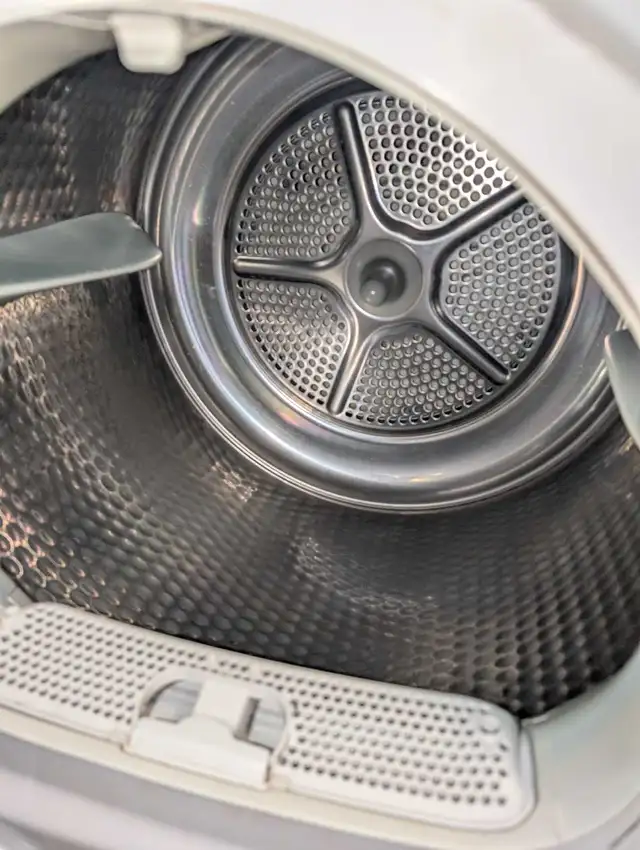 Bosch 800 Series Washer and Drier in Washers & Dryers in Dartmouth - Image 6