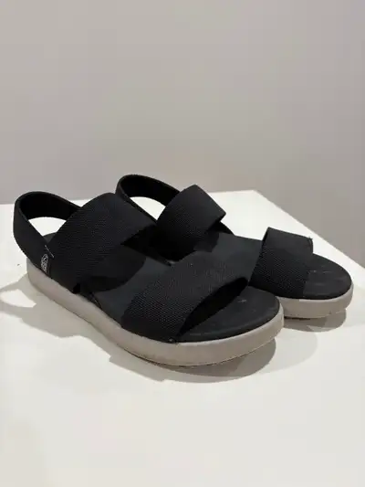 Keen Elle Sandals, Size 7, View more