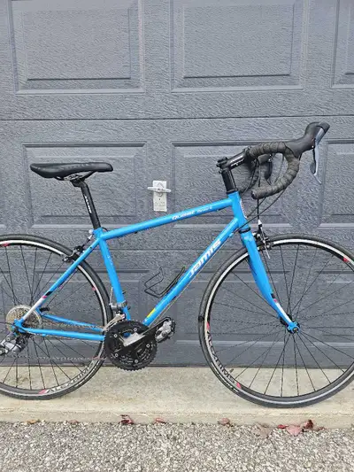 Jamis Quest sport road bike , View more