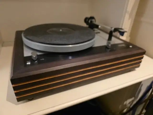 +++Thorens TD160 Turntable with custom plinth+++ in Stereo Systems & Home Theatre in City of Toronto - Image 9