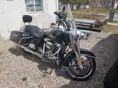 Includes Owners Manual, bike cover, saddle bags liners. Selling due to health Bike is currently saft...