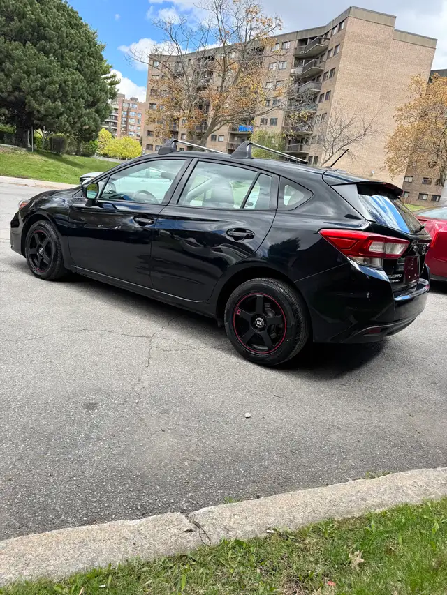Subaru Impreza 2017  in Cars & Trucks in City of Montréal - Image 5