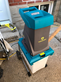 new Yardworks wood chipper / shredder