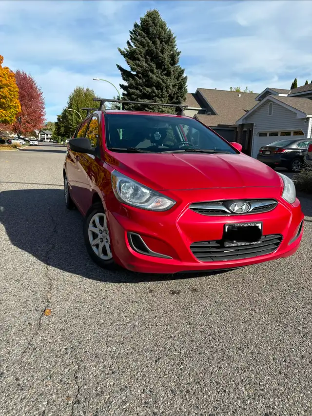 2013 Hyundai Accent GL Hatchback, Manual