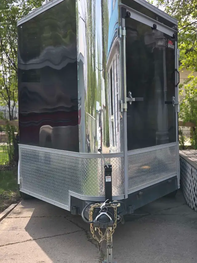 2022 cargo trailer like new , 20 ft build by united trailers in Cargo & Utility Trailers in Meadow Lake - Image 3