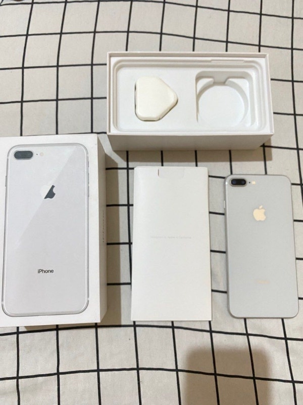Silver iPhone 8 Plus 64 gb unlocked like very new Cell Phones City